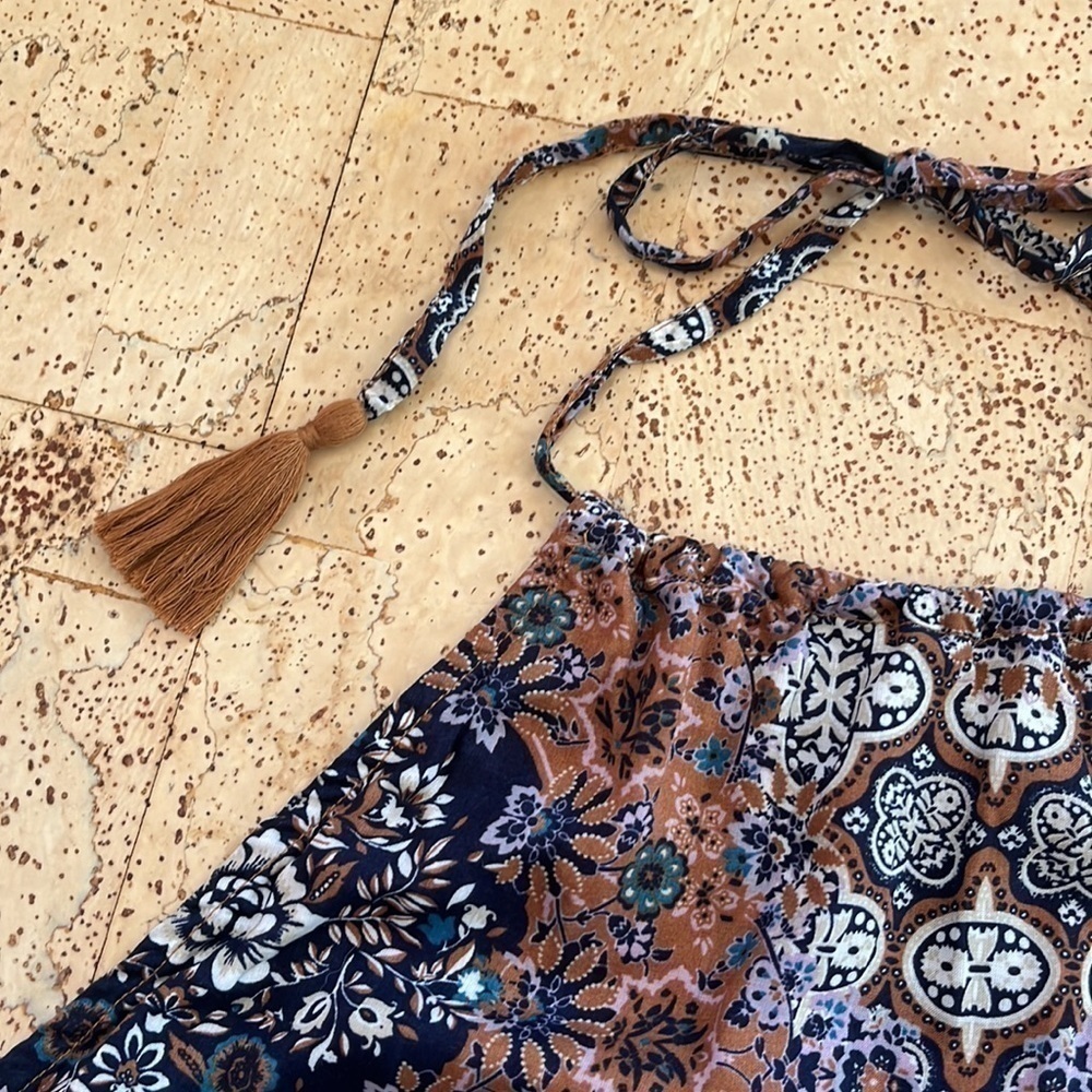 American Eagle Outfitters Tied Halter Crop Top - Picture 3 of 6